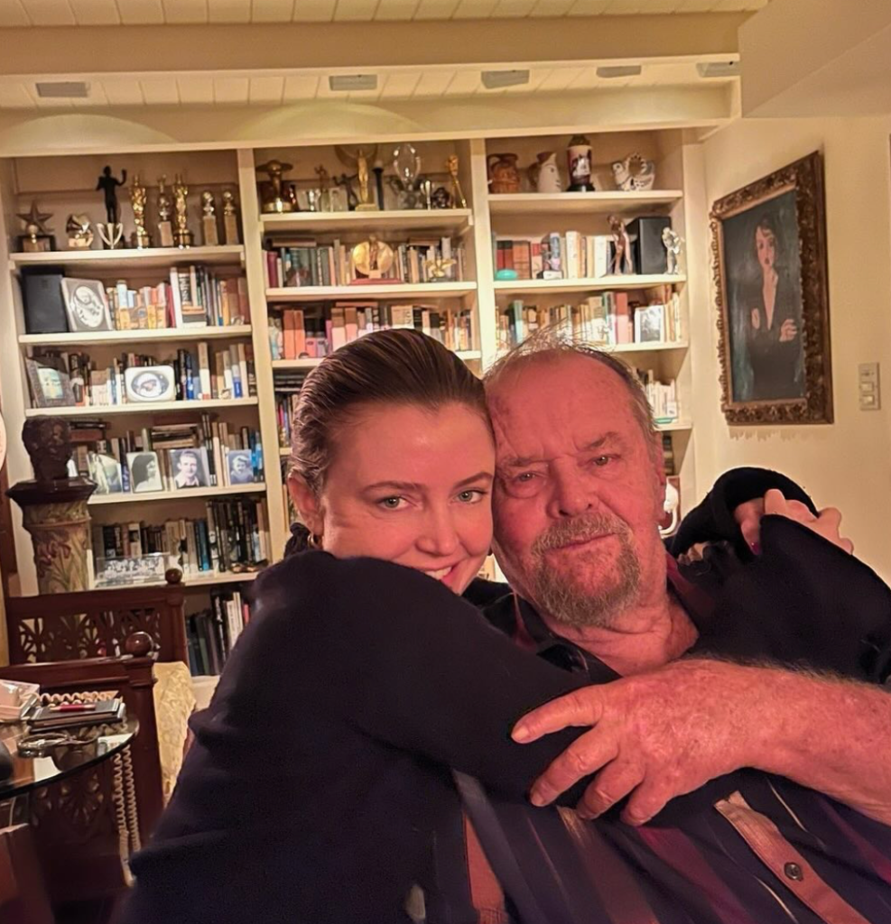 Jack Nicholson poses for the holidays in Instagram photo